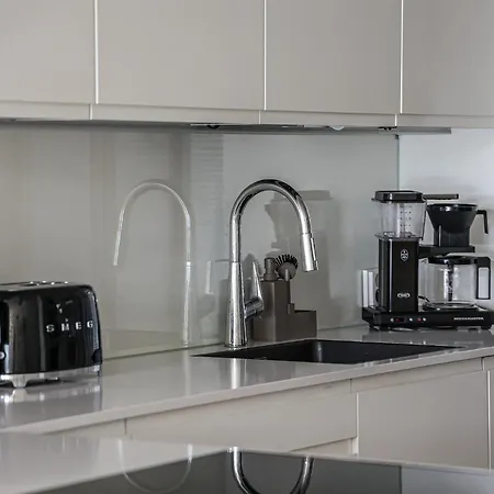 White Heaven By Booklapland Appartement