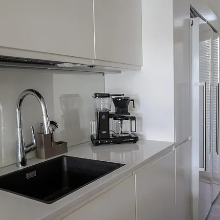White Heaven By Booklapland Appartement *