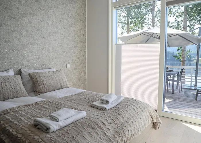 White Heaven By Booklapland Ροβανιέμι